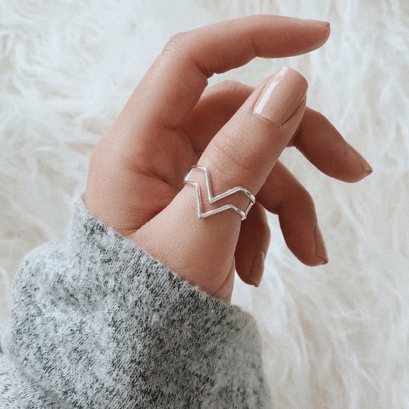 Pura Vida Jewelry - Pura Vida Double Arrow Ring